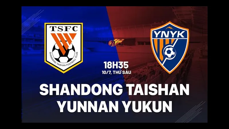 Cầu thủ Shandong Taishan và Yunnan Yukun đấu tranh gay cấn trên sân Cầu thủ Shandong Taishan và Yunnan Yukun đấu tranh gay cấn trên sân